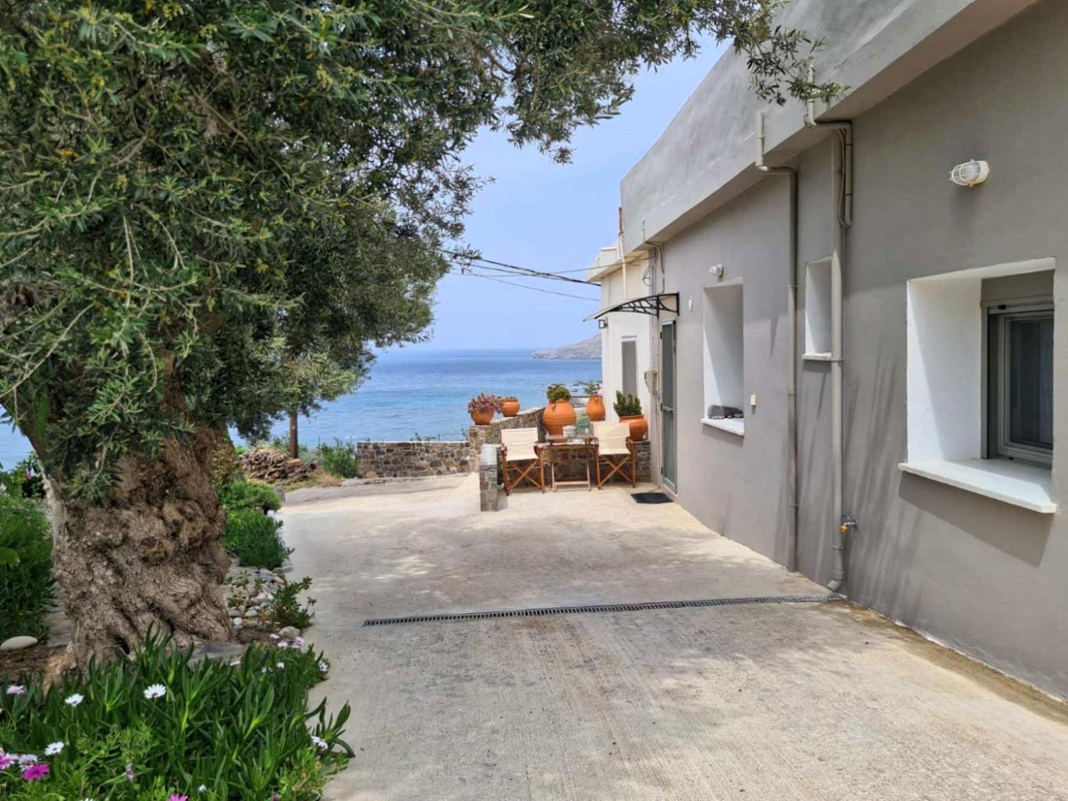 Colimbos Accommodation, 2 Min From The Beach Sfinárion Exterior foto